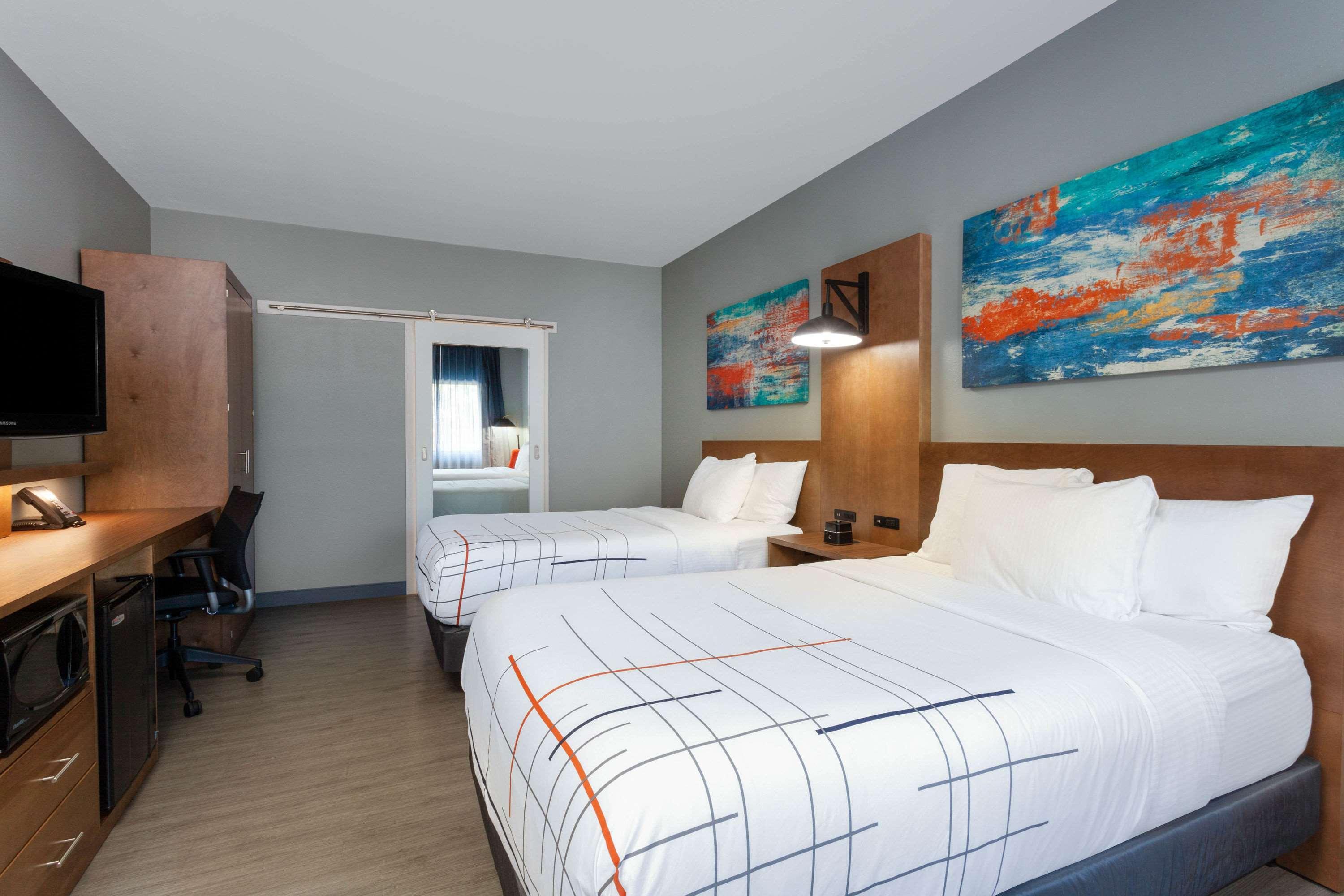 Готель La Quinta By Wyndham Ft. Myers - Sanibel Gateway Форт-Маєрс Екстер'єр фото