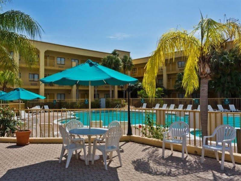 Готель La Quinta By Wyndham Ft. Myers - Sanibel Gateway Форт-Маєрс Екстер'єр фото