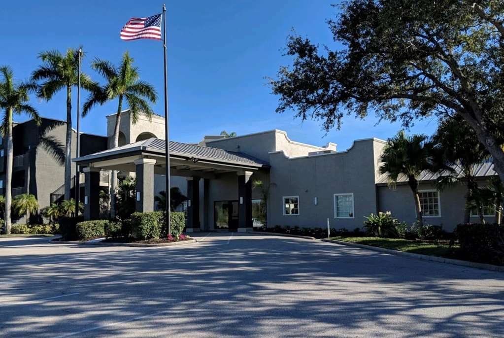 Готель La Quinta By Wyndham Ft. Myers - Sanibel Gateway Форт-Маєрс Екстер'єр фото
